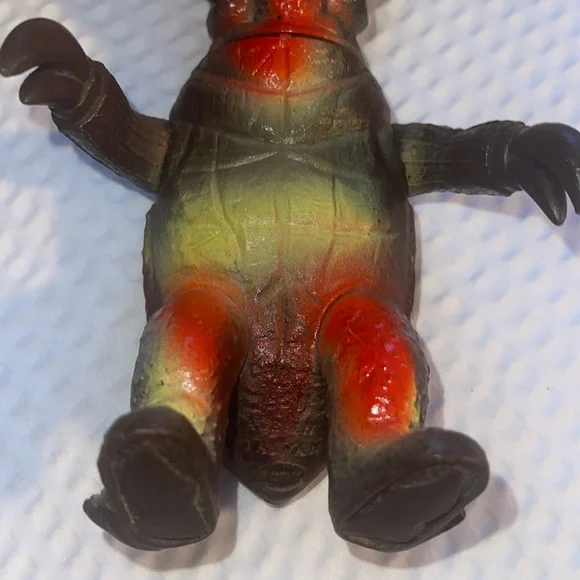 POPY RETURN OF ULTRAMAN KAIJU NOKOGILIN HARD TO FIND SOFUBI SOFT VINYL FIGURE